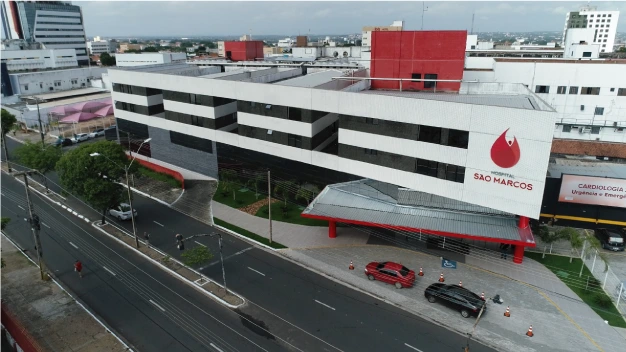 Fachada do Hospital São Marcos, unidade integrante da rede credenciada da Porto Seguro Saúde em Teresina, Piauí.